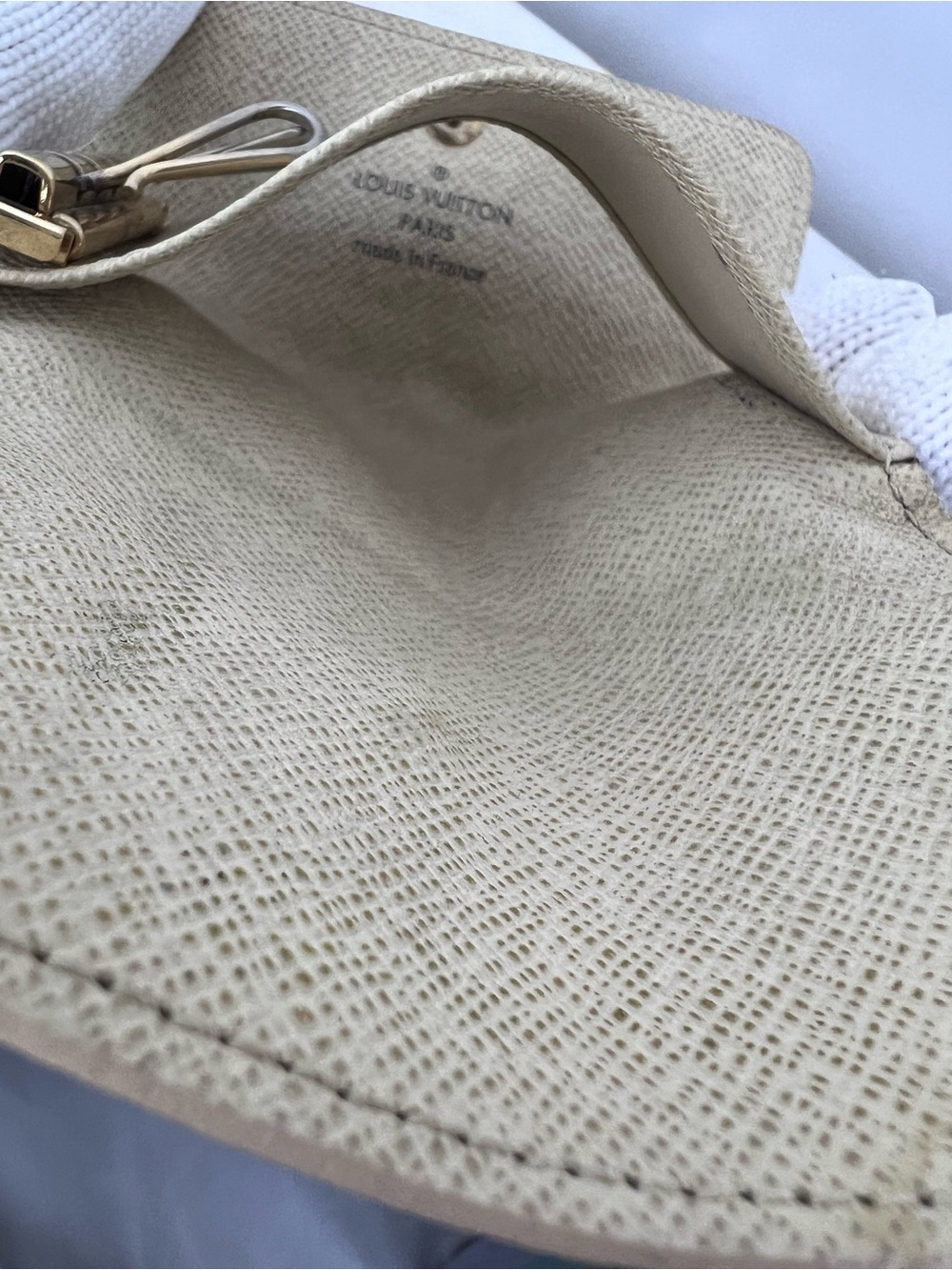 Louis Vuitton Damier Azur 4 Key Ring Holder - Picture 15 of 15